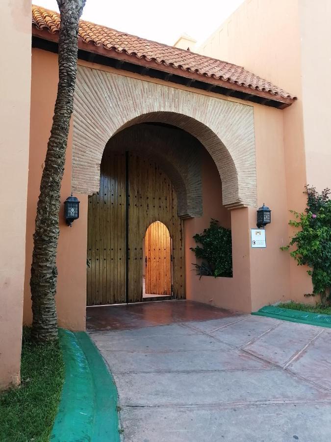 ホテルKasbah ブズニカ エクステリア 写真